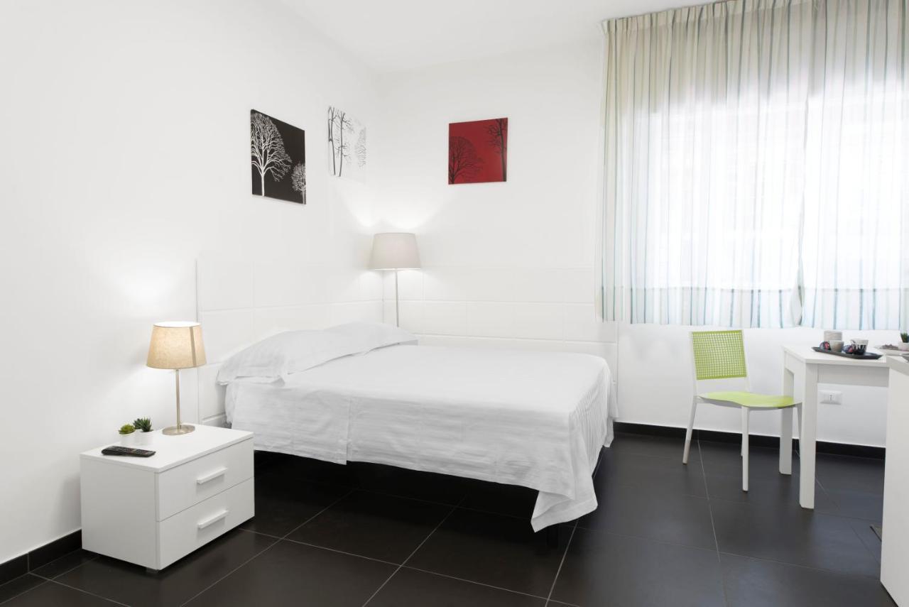 Acquaviva Apartments Napoli Bagian luar foto