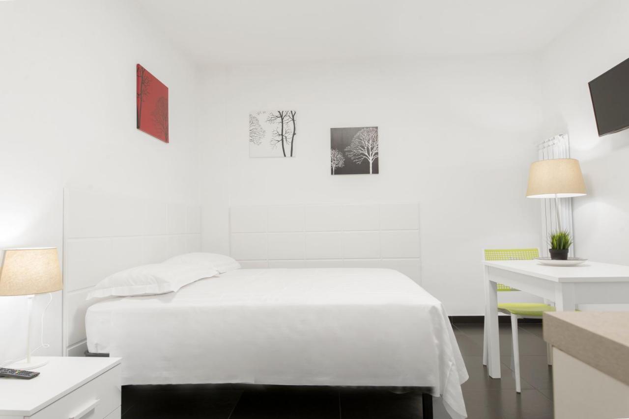 Acquaviva Apartments Napoli Bagian luar foto