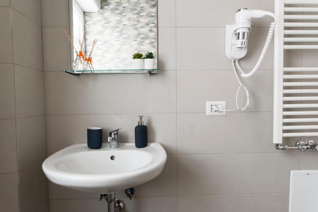 Acquaviva Apartments Napoli Bagian luar foto