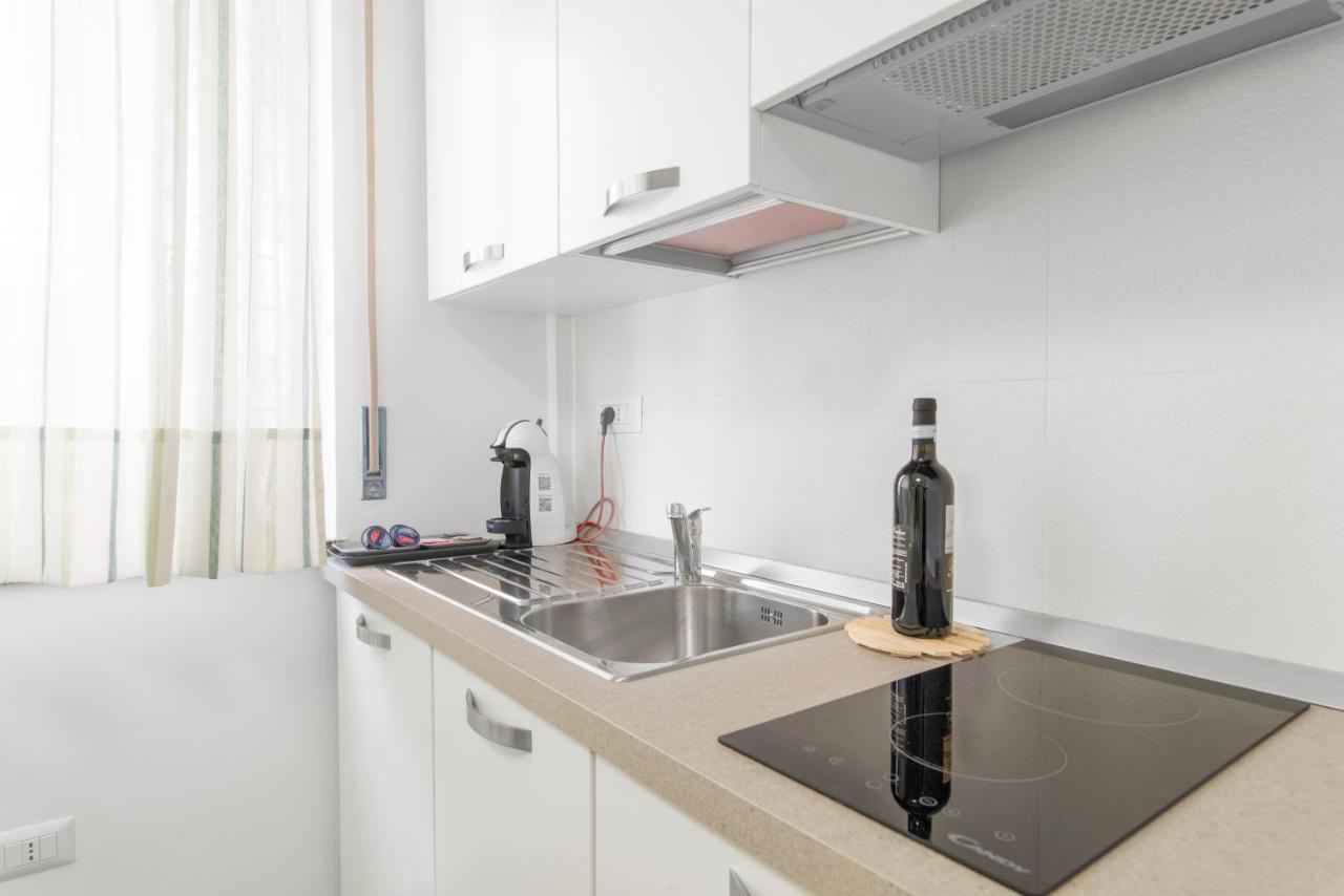 Acquaviva Apartments Napoli Bagian luar foto